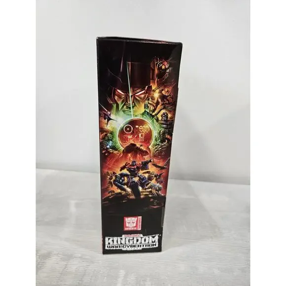 Transformers Kingdom Autobot Slammer Figure Deluxe Class Hasbro New - Picture 3 of 7